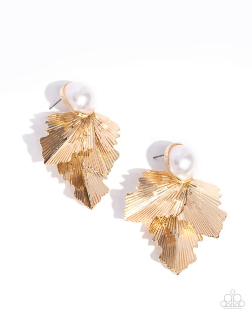 Mermaid Memorate - Gold - Paparazzi Earring Image