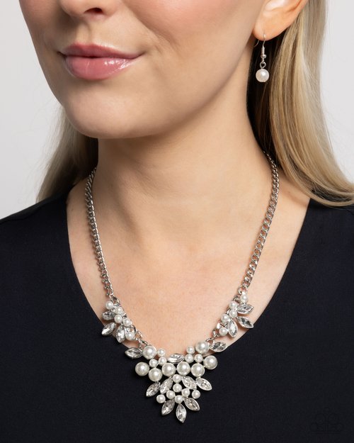 Fresh Facets - White - Paparazzi Necklace Image
