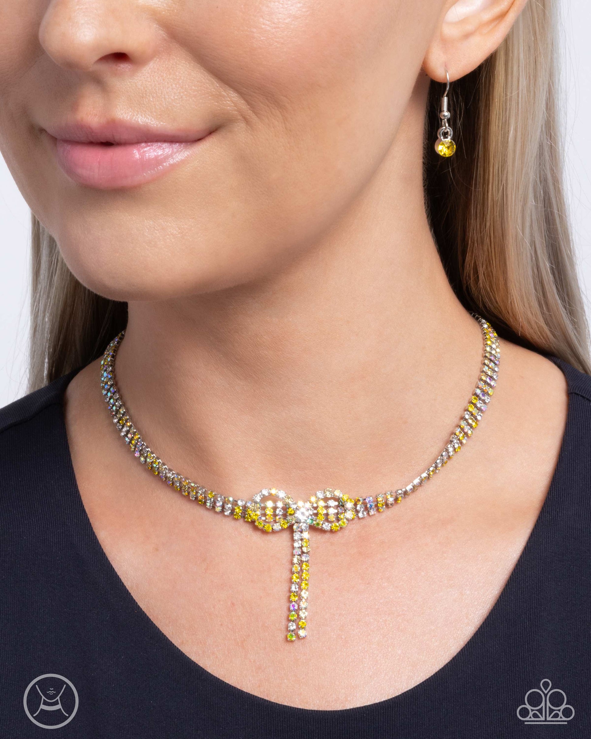 Buckingham Bow - Paparazzi Necklace Image