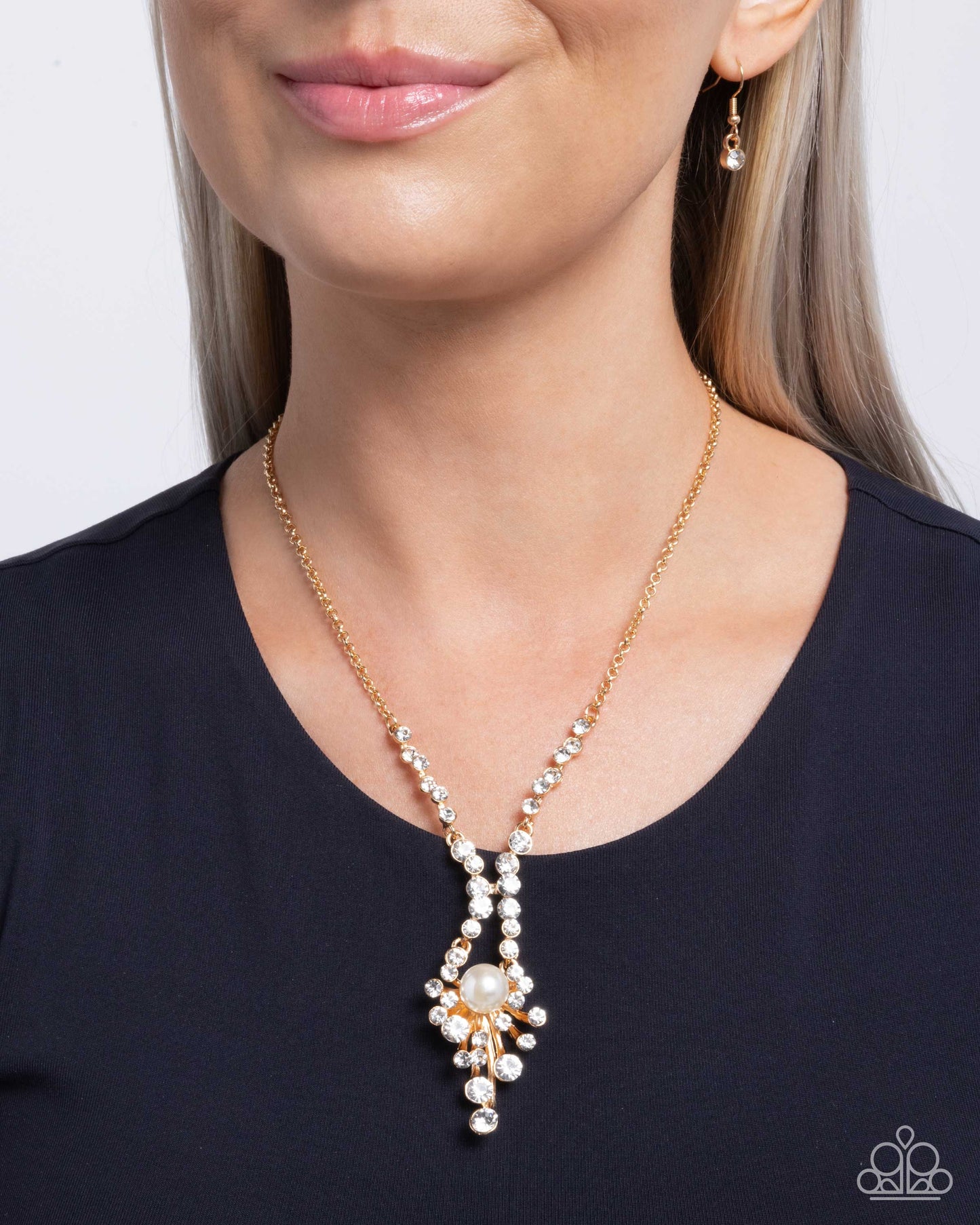 Phenomenal Pizzazz - Gold - Paparazzi Necklace Image