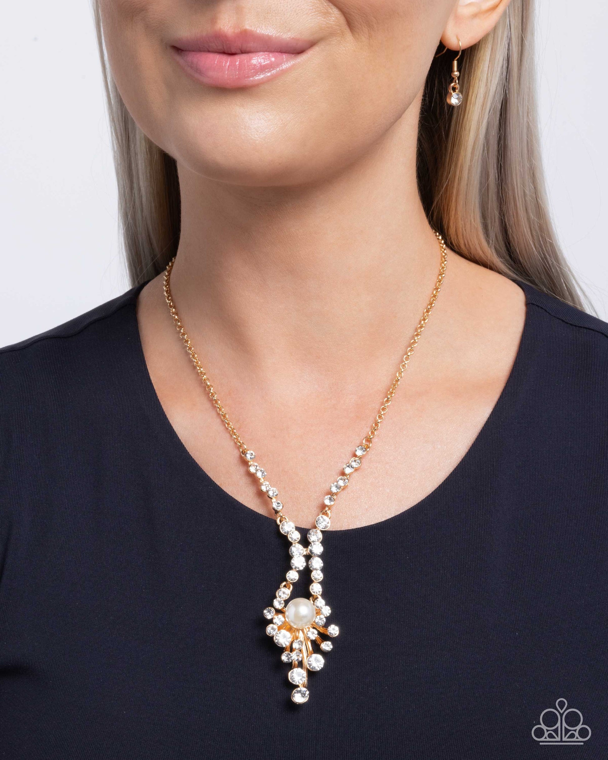 Phenomenal Pizzazz - Gold - Paparazzi Necklace Image