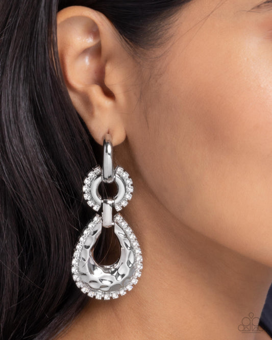 Hammered Highway - Paparazzi Earring Image