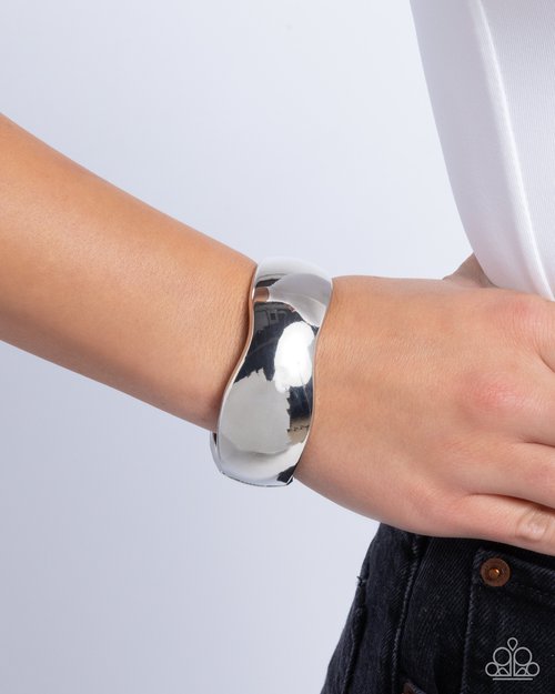 Curved Confident - Silver - Paparazzi Bracelet Image