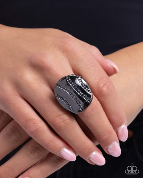 Daring Dots - Black - Paparazzi Ring Image