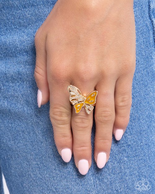 Aerial Auction - Gold - Paparazzi Ring Image