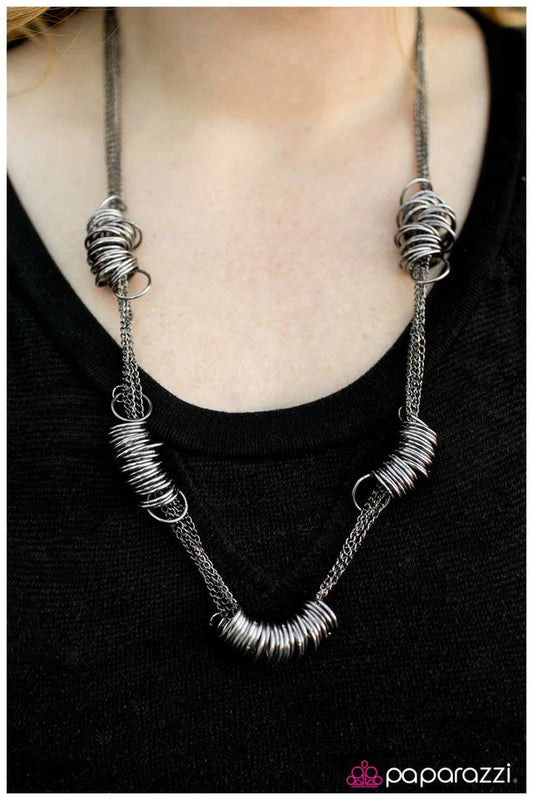 Paparazzi Necklace ~ That Has A Nice Ring To It - Black