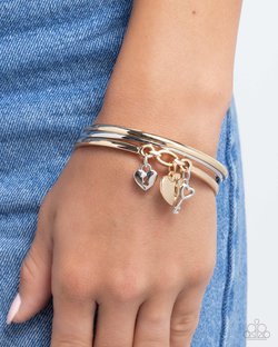 Sealed Sweetheart - Paparazzi Bracelet Image