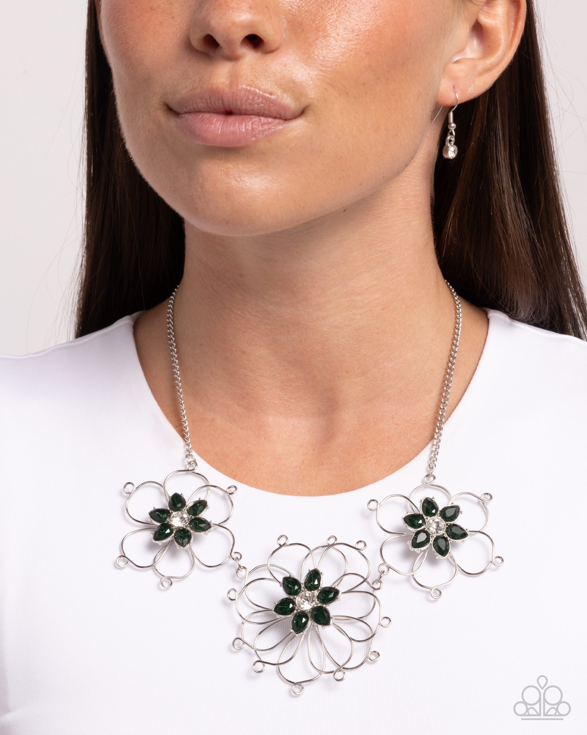 Wiry Welcome - Green - Paparazzi Necklace Image