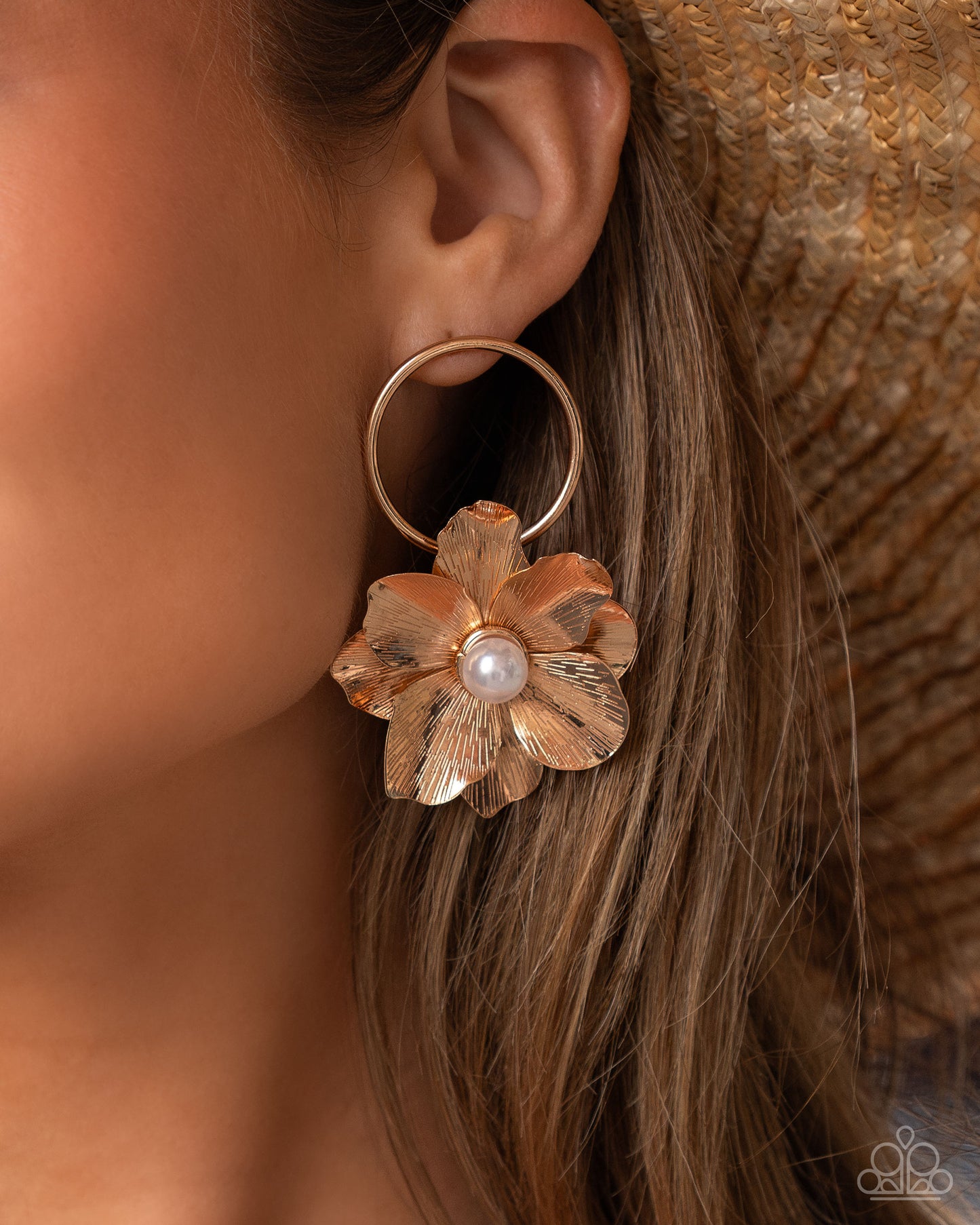Backyard Bling - Gold - Paparazzi Earring Image