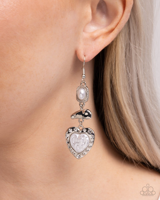 Feminine Feature - Paparazzi Earring Image