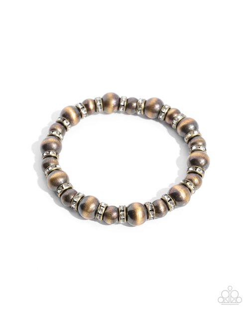 Complete Look - Brass - Paparazzi Product Image