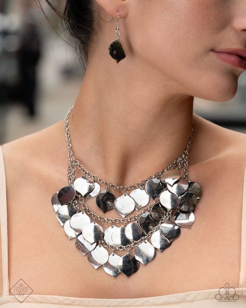 Intrepid Icon - Paparazzi Necklace Image