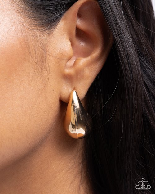 Raindrop Reveal - Gold - Paparazzi Earring Image