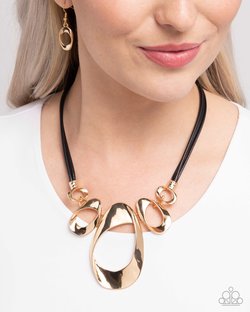 Apprehensive Accent - Paparazzi Necklace Image