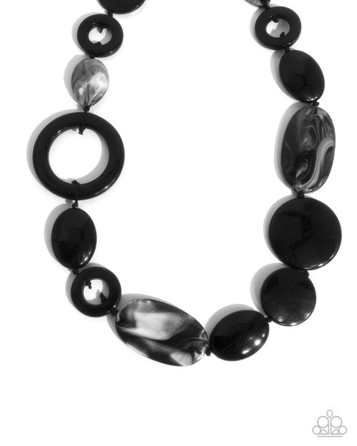 Show Them Whos GLOSS - Paparazzi Necklace Image