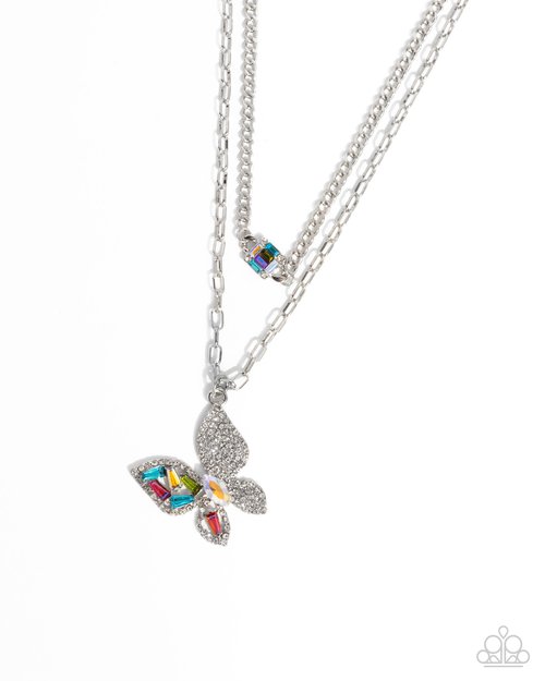 Hovering Headline - Paparazzi Necklace Image