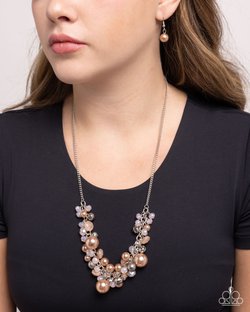 Days in the Sun - Paparazzi Necklace Image