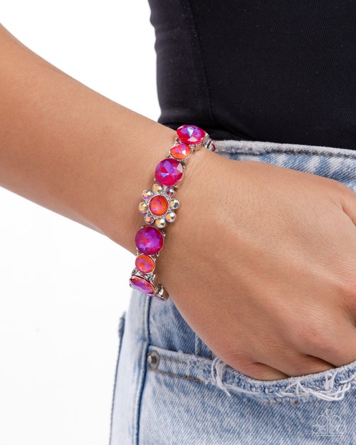 Floral Find - Paparazzi Bracelet Image