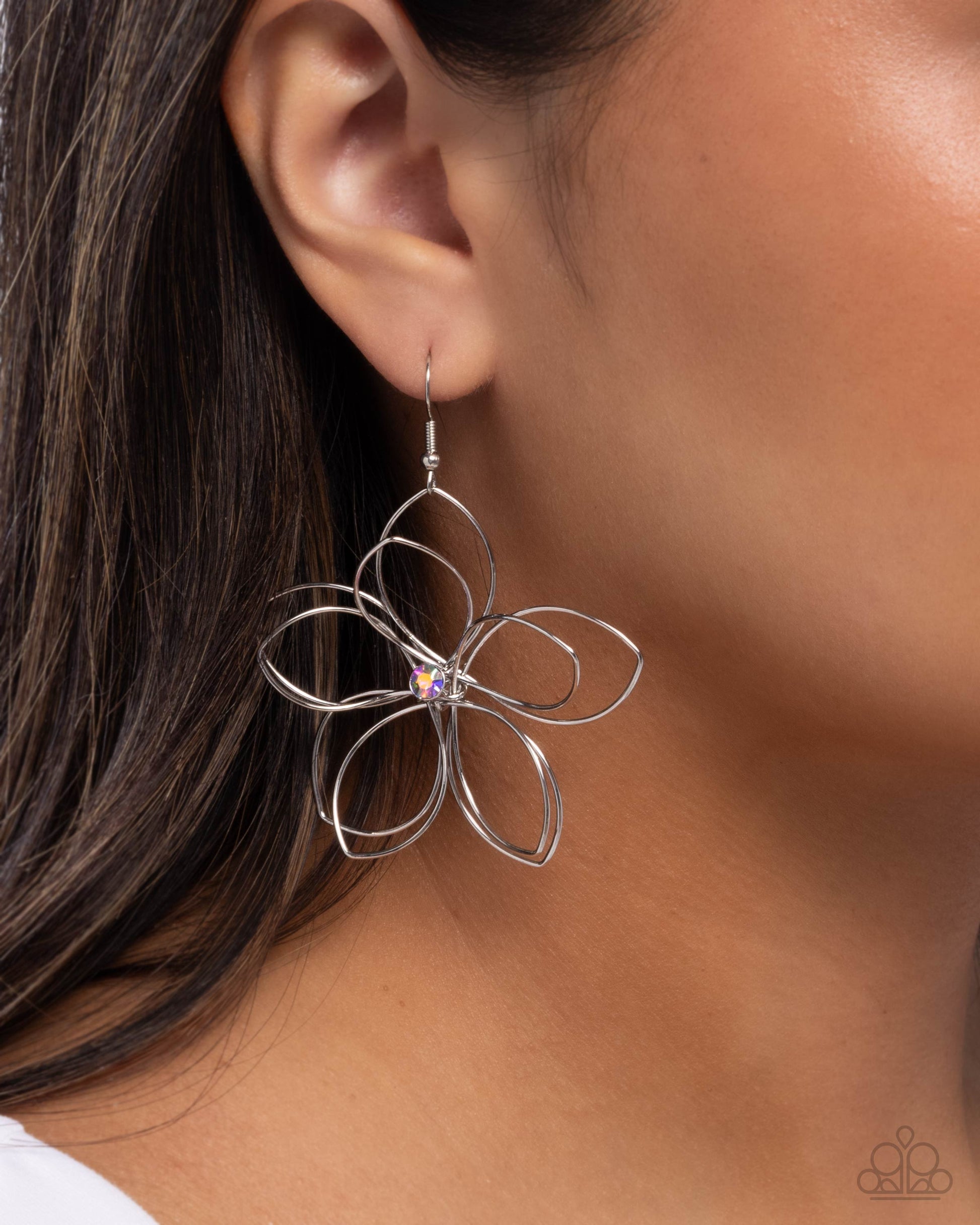 Wiry Whisper - Purple - Paparazzi Earring Image