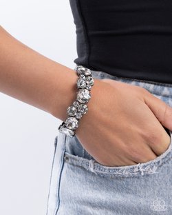 Standout Style - Paparazzi Bracelet Image