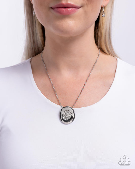Gently Glistening - Paparazzi Necklace Image