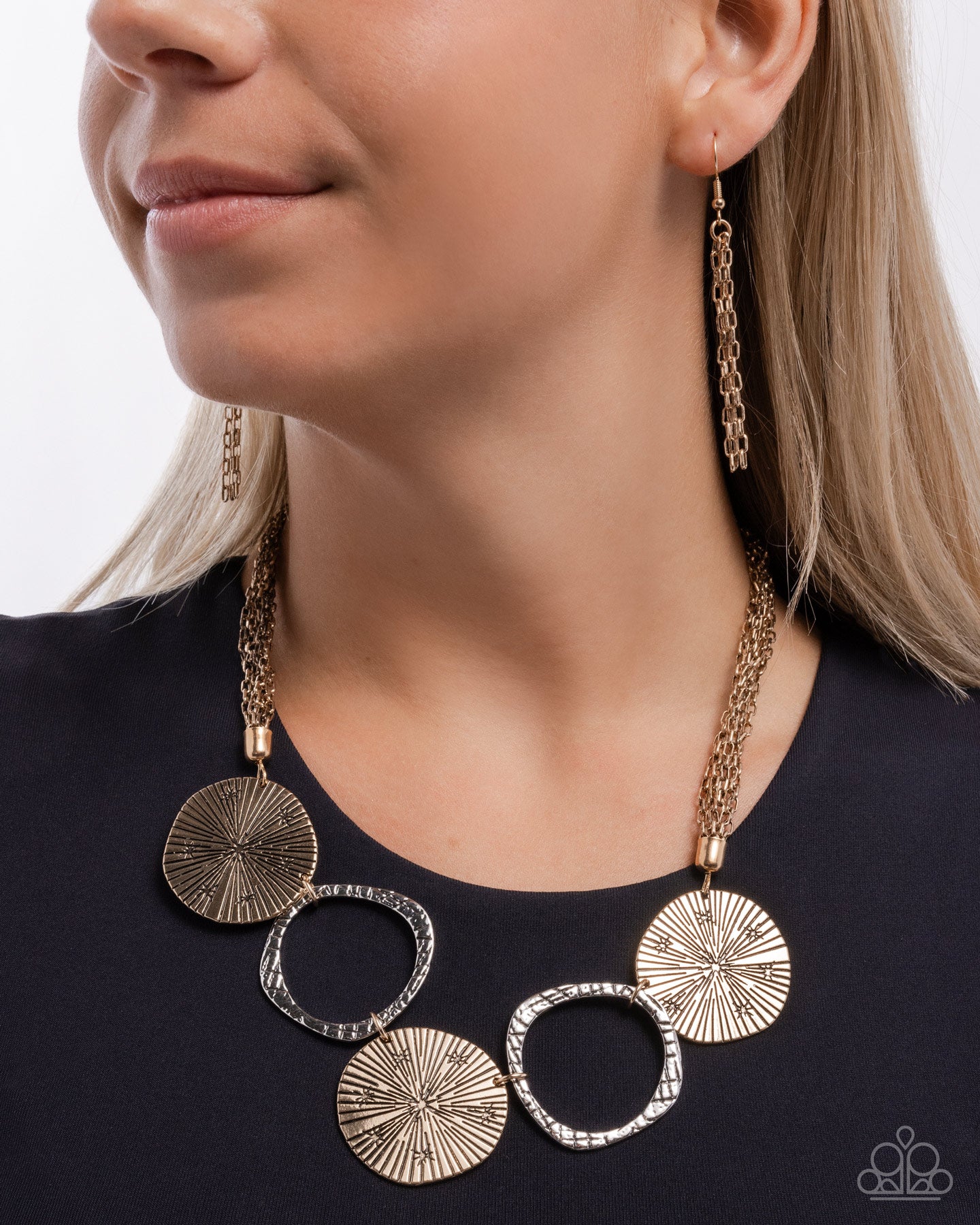 Determined to Delight - Paparazzi Necklace Image