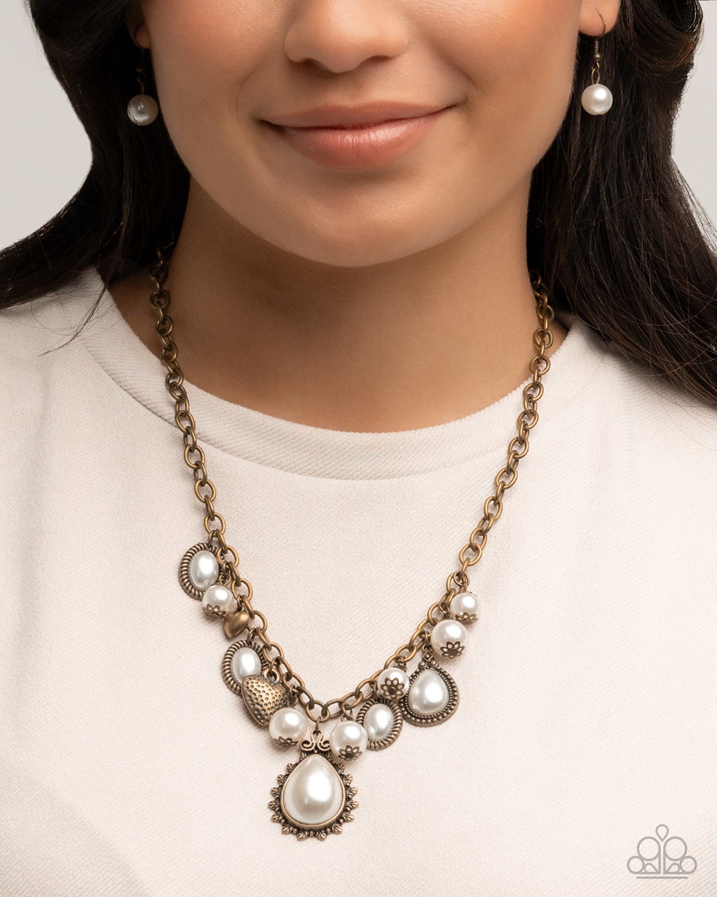 Pearly Pact - Complete Look - Brass - Paparazzi Product Image