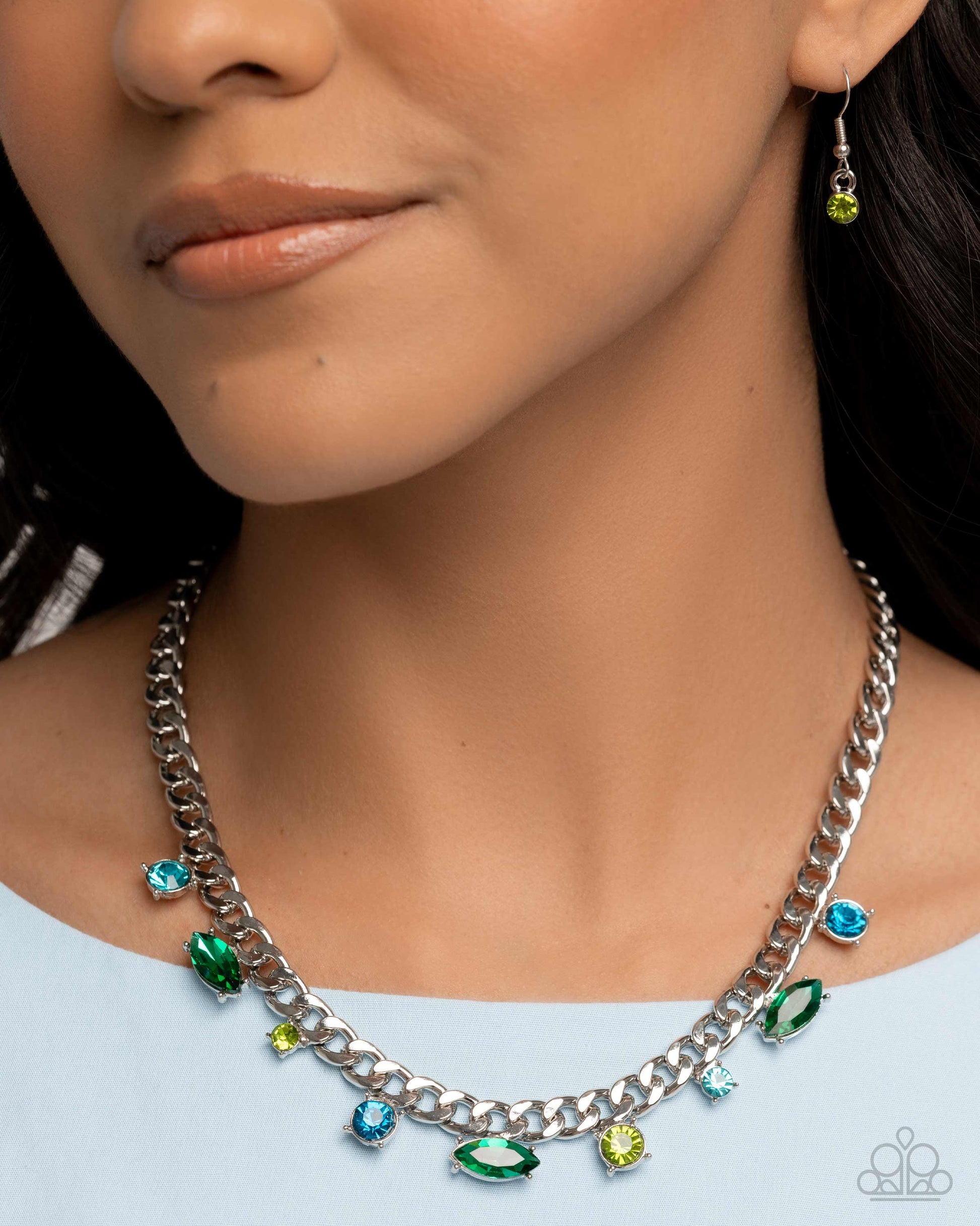 Captivating Class - Complete Look - Paparazzi Product Image