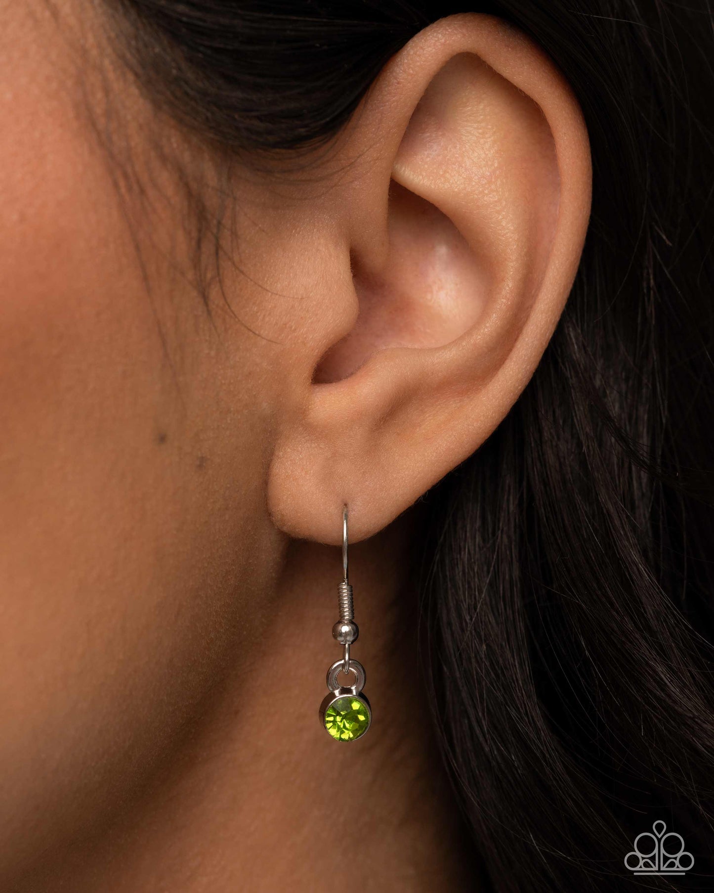 Captivating Class - Complete Look - Paparazzi Product Image