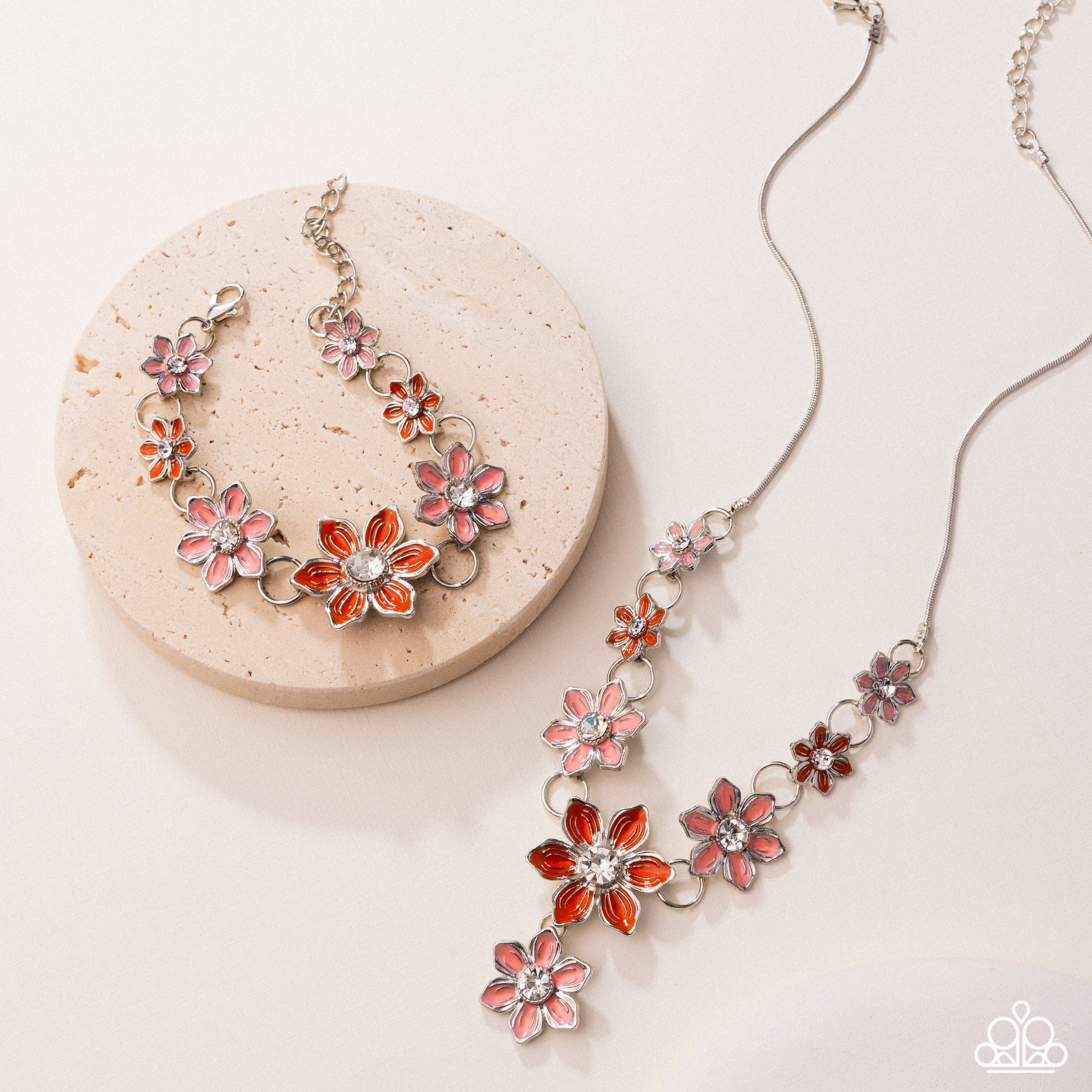 Compatible Class - Complete Look - Paparazzi Product Image