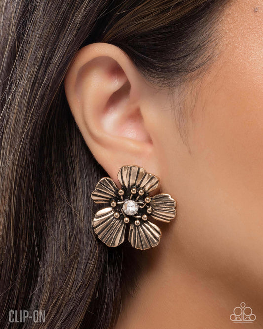 Blossoming Backdrop - Paparazzi Earring Image