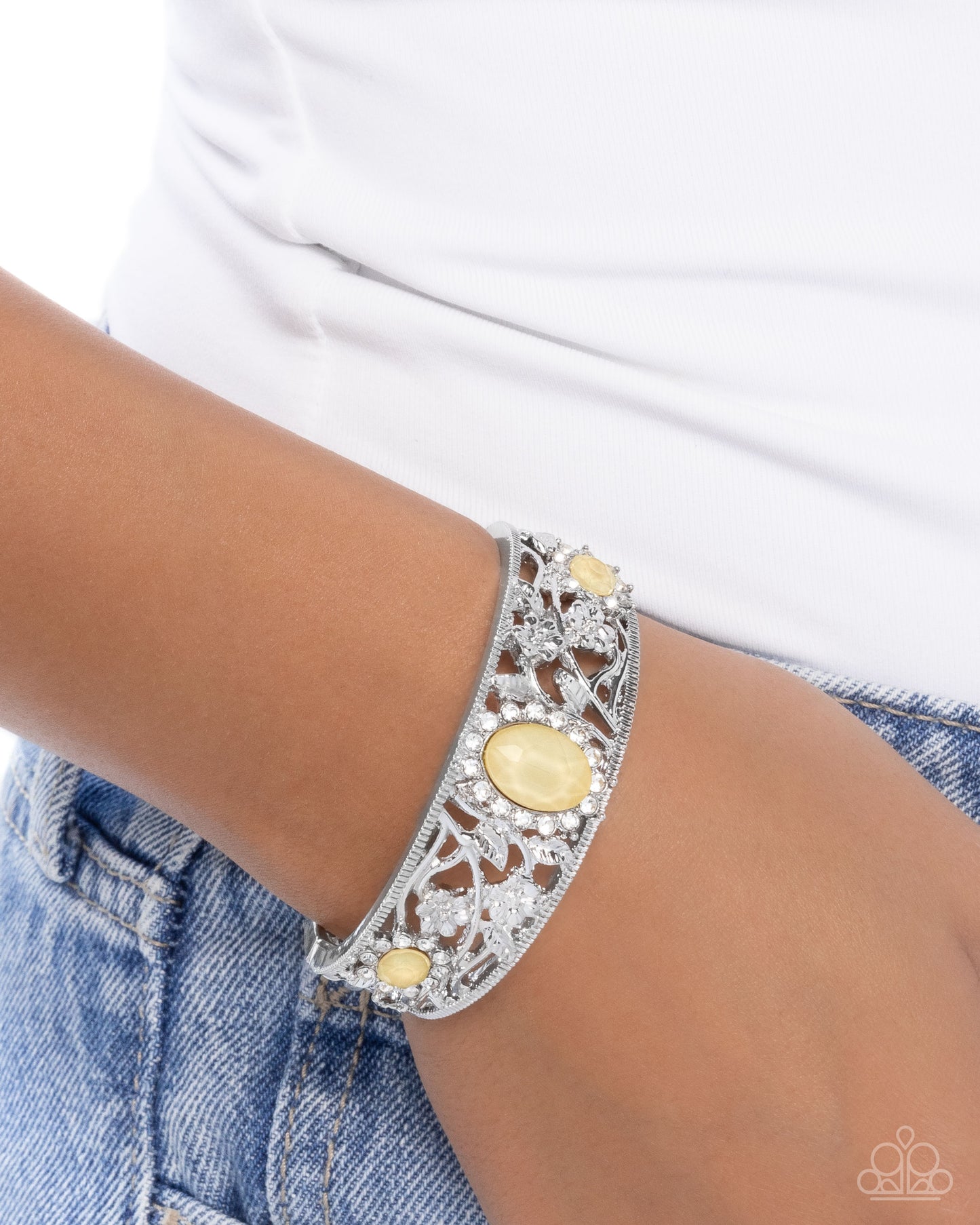 Curious Chic - Yellow - Paparazzi Bracelet Image