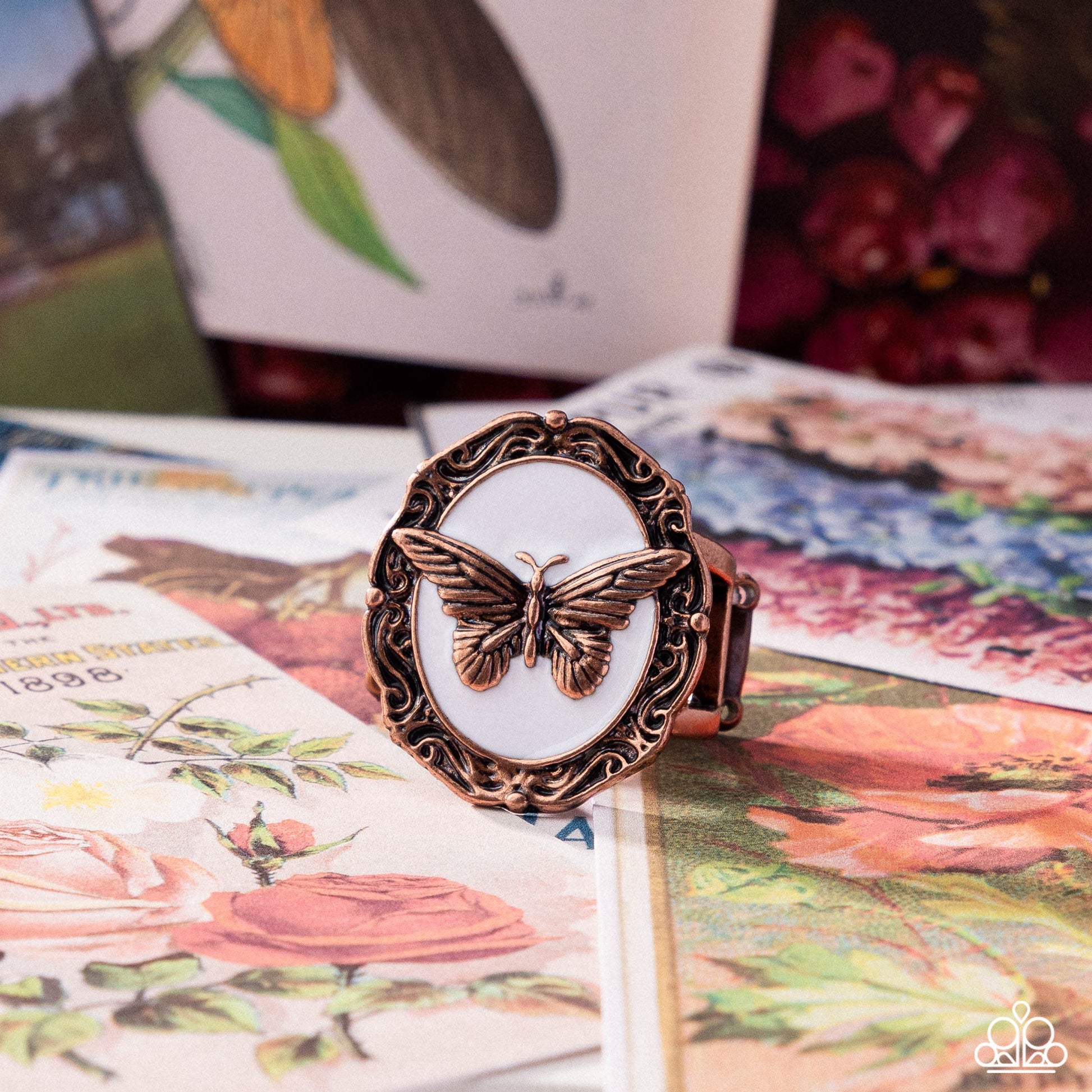 Fluttering Fad - Paparazzi Ring Image