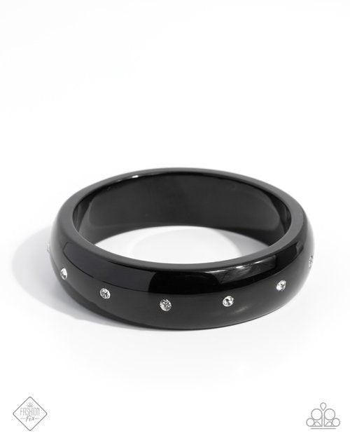 Cheeky Chic - Paparazzi Bracelet Image