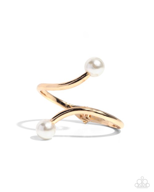 Effulgent Exemplar - Gold - Paparazzi Bracelet Image