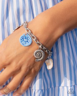 Coastal Connoisseur - Paparazzi Bracelet Image
