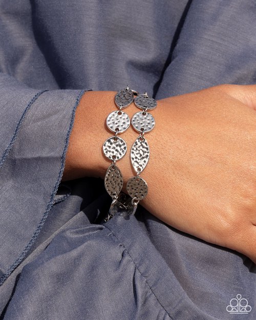 Hammered Hangout - Silver - Paparazzi Bracelet Image