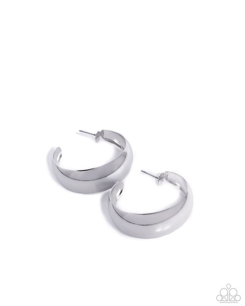 Hammered Heritage - Silver - Paparazzi Earring Image