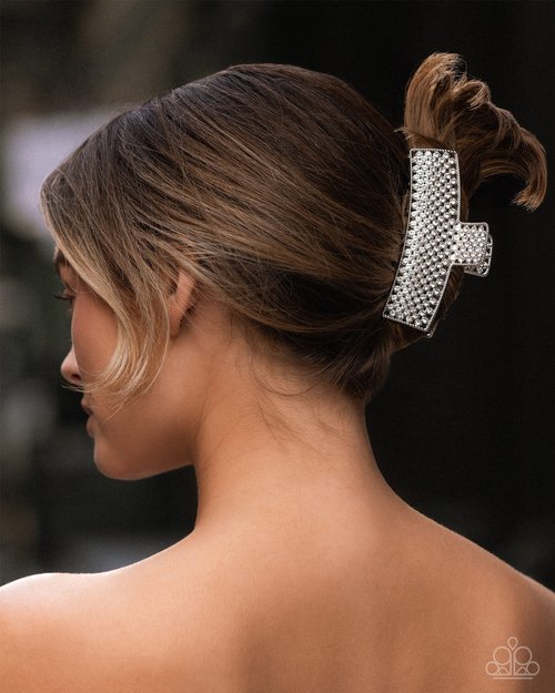 Glittery Gesture - Paparazzi Hair Accessories Image