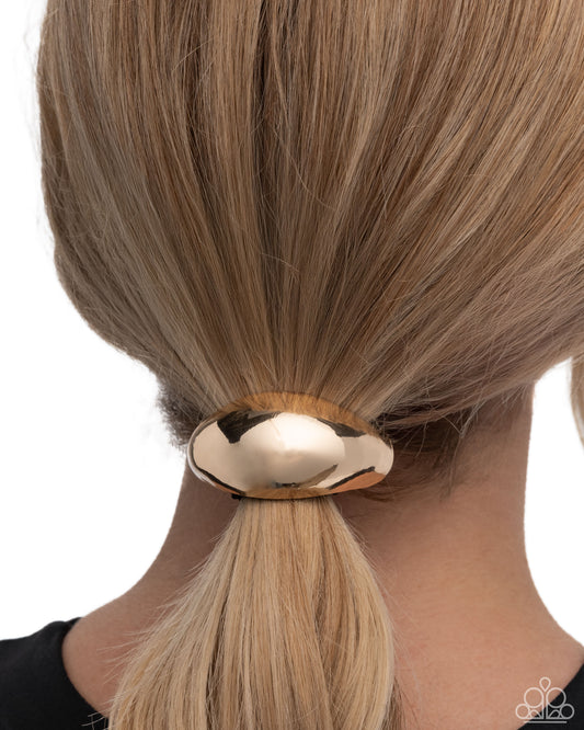 Striking Selfie - Gold - Paparazzi Hair Accessories Image