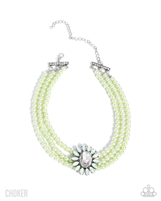 Conscious Chic - Complete Look - Green - Paparazzi Product Image