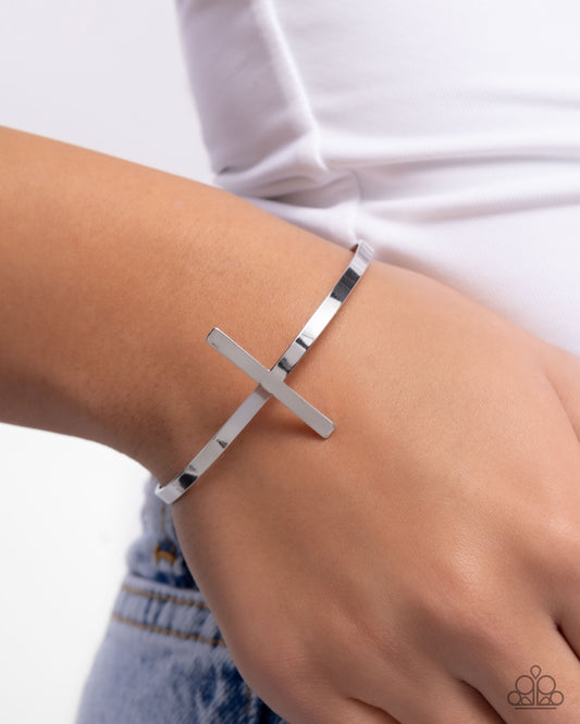 Holy Headline - Paparazzi Bracelet Image
