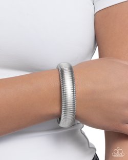 Flashy Fringe - Silver - Paparazzi Bracelet Image