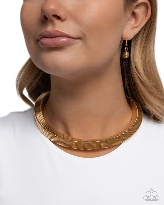 Sleek Suite - Gold - Paparazzi Necklace Image