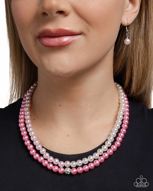 Pearly Paladin - Paparazzi Necklace Image