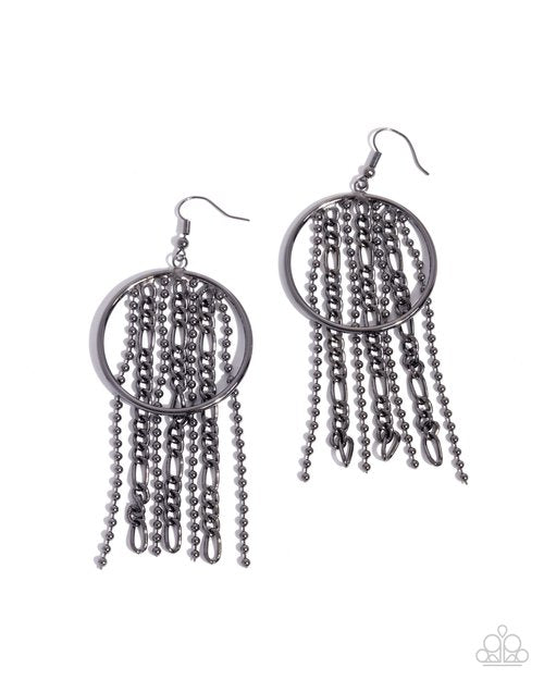 Laborious Lure - Paparazzi Earring Image