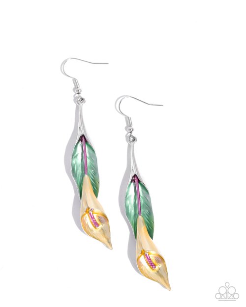Tulip Tutor - Paparazzi Earring Image