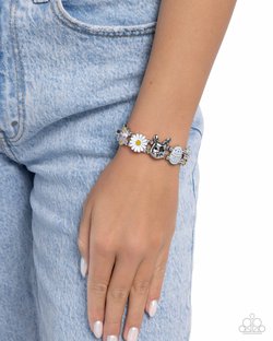 Eager Easter - Paparazzi Bracelet Image