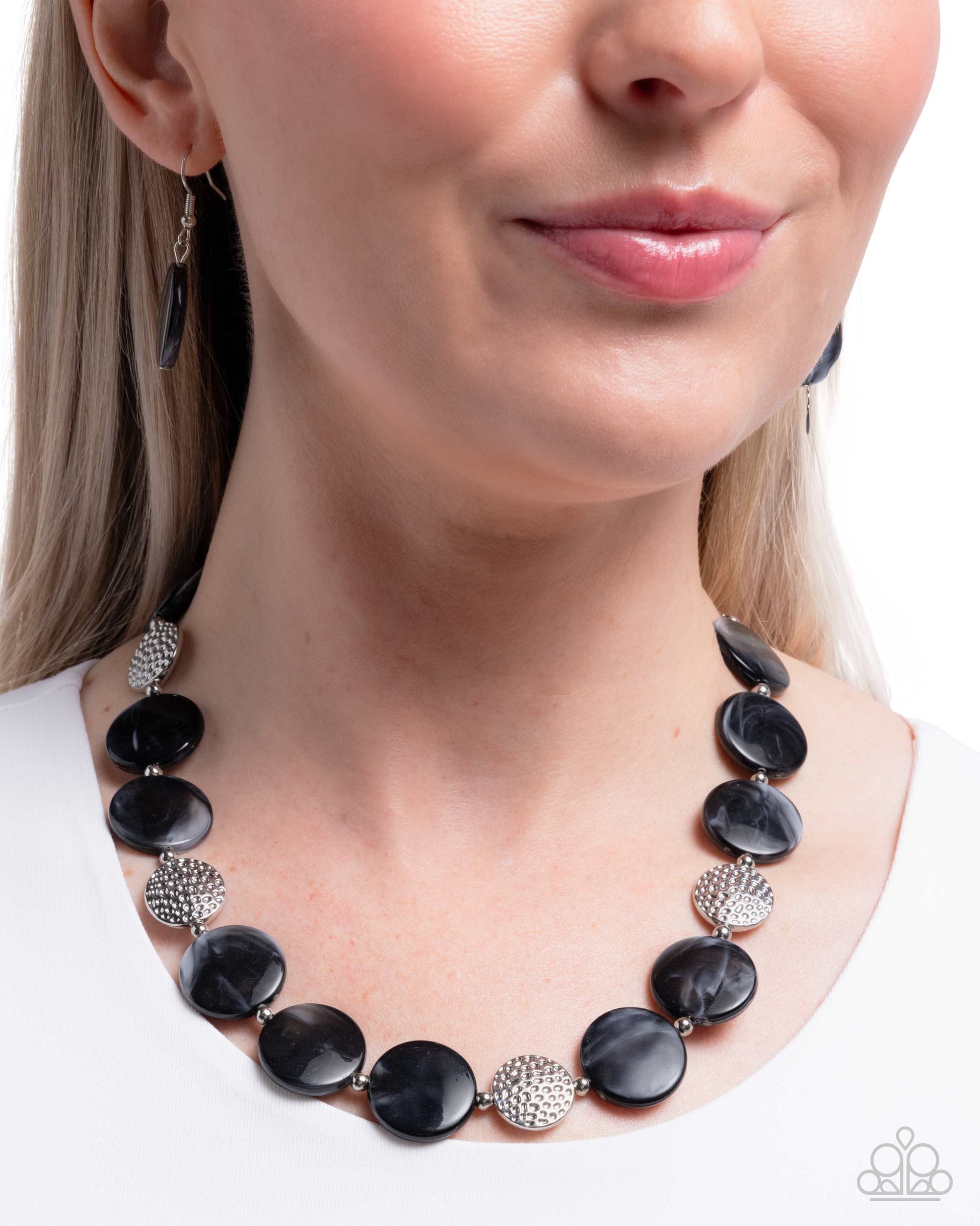 Swatch Shimmer - Paparazzi Necklace Image