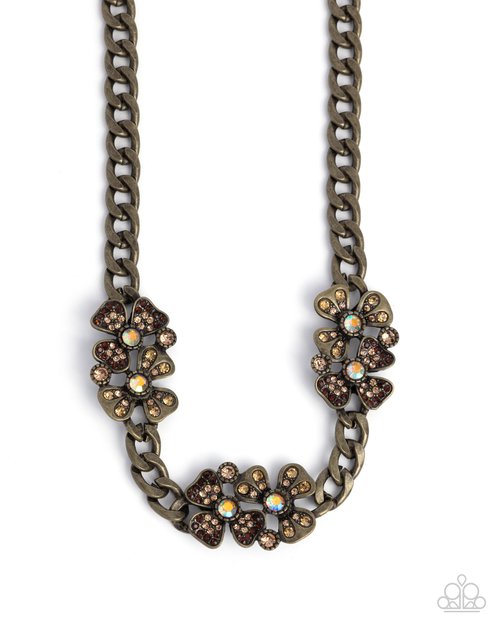 Fairy Florals - Paparazzi Necklace Image